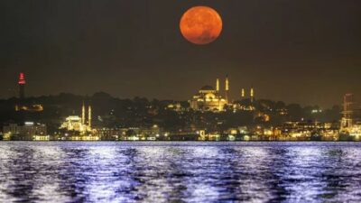 Türkiye’den ‘Süper Ay’ manzaraları: Gökyüzünde görsel şölen…