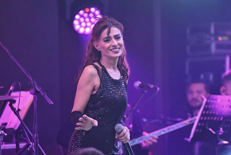 Yıldız Tilbe isyan etti! Emekli maaşı 150 bin lira olsun!
