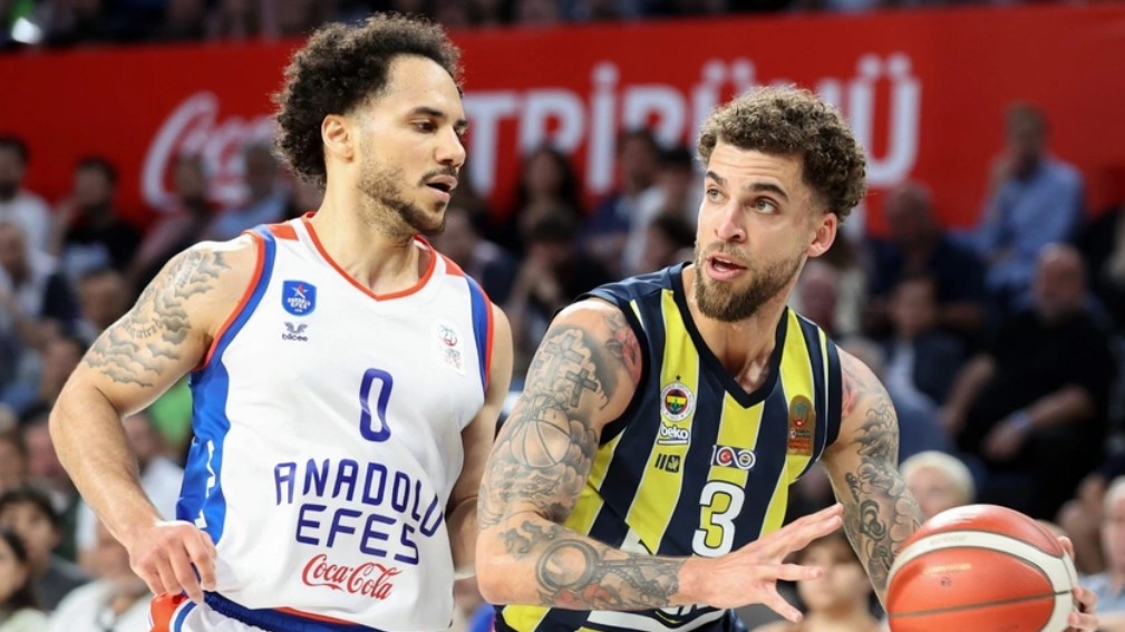 Flaş gelişme! Larkin ve Wilbekin Türk oyuncu statüsünden çıkarıldı!
