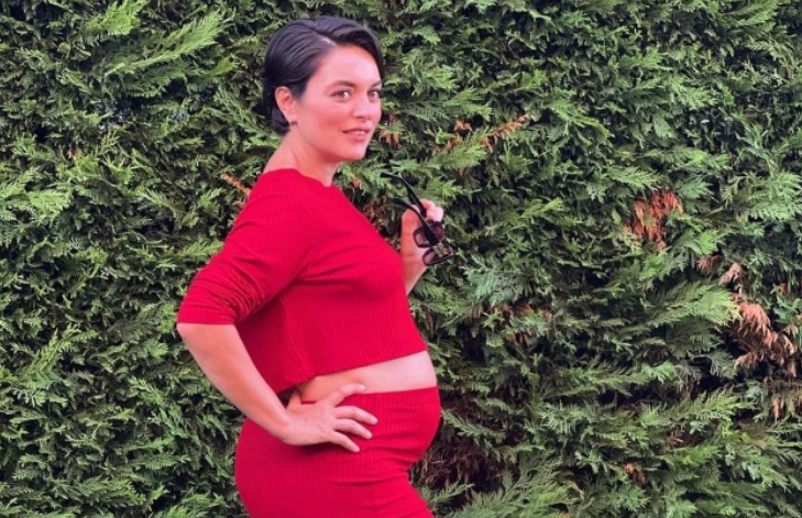 Anne olmak için gün sayıyor! İşte 7 aylık hamile Ezgi Mola’nın son hali