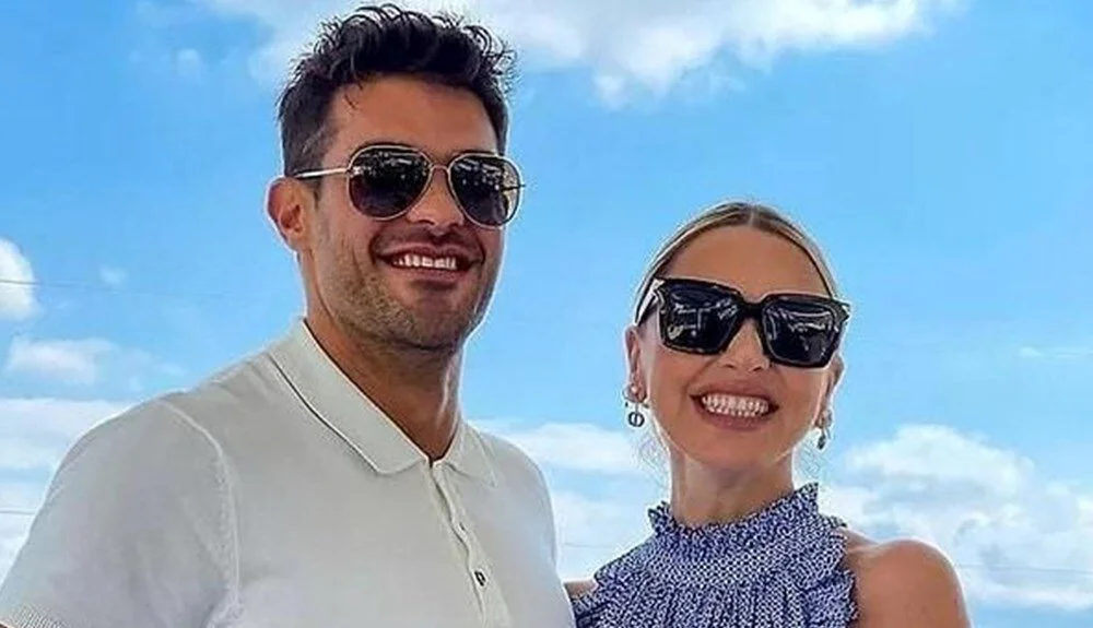 Hadise’den Mehmet Dinçerler ile barıştığı iddiasına yanıt Hadise’den Mehmet Dinçerler ile barıştığı iddiasına yanıt