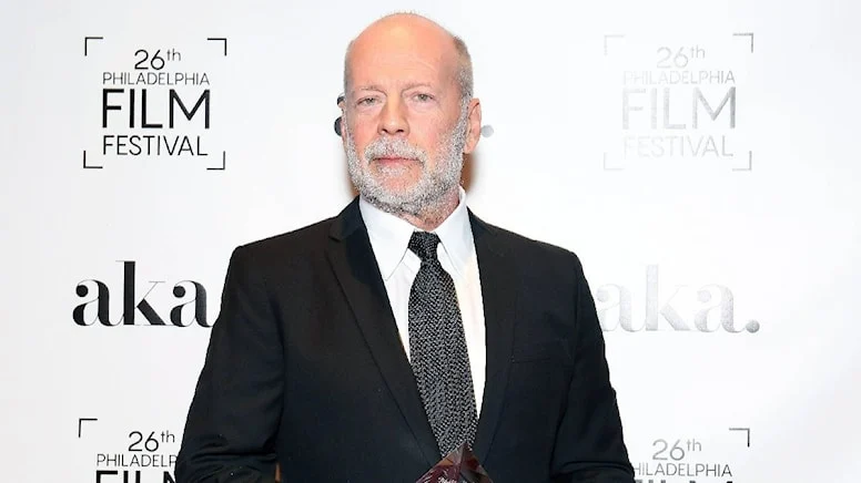 Demans hastası Bruce Willis’in eşi gözyaşlarını tutamadı