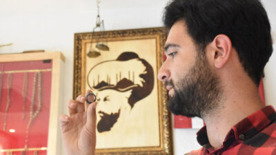 Fatih Sultan Mehmet tablosunda gördüğü ‘zihgir’in belgeli üreticisi oldu