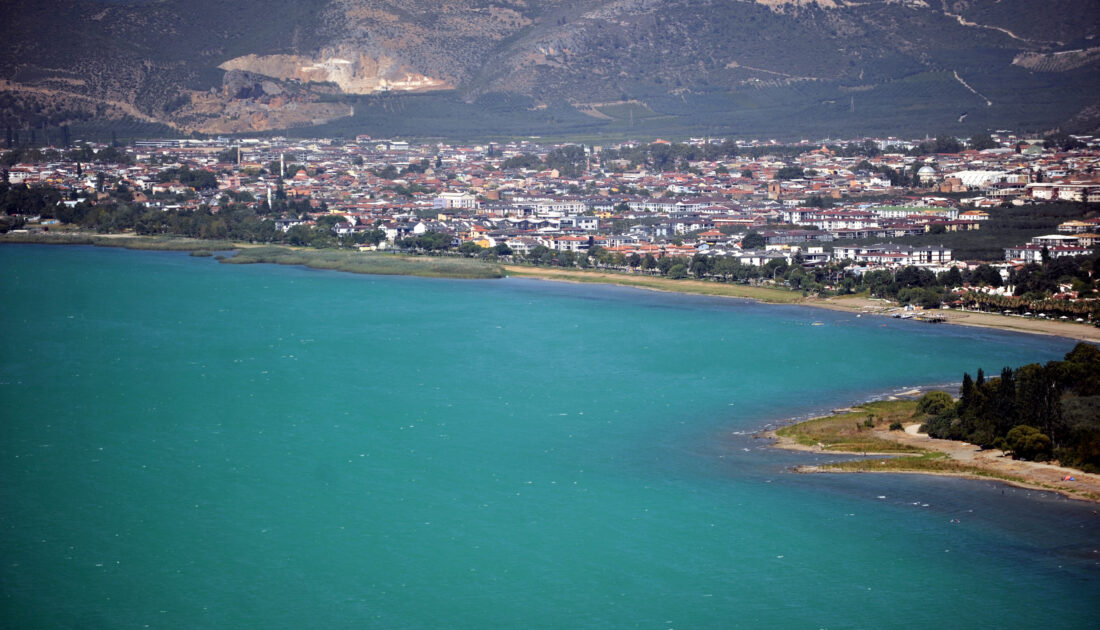 Bursa’nın o gölünde alg patlaması! Uzmanlardan dikkat çeken uyarı
