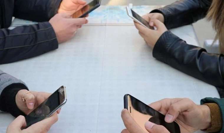 Öğrencilere vergisiz telefonun ayrıntıları ortaya çıktı