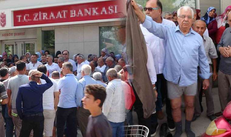 Çiftçilerden Ziraat Bankası önünde oturma eylemi: ‘Almadıkları bir donumuz kaldı’