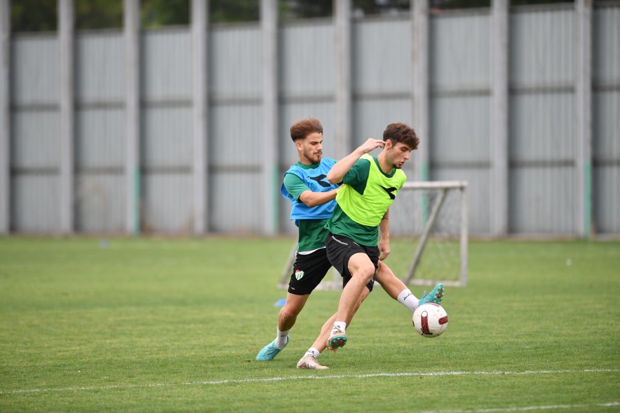 Bursaspor’da tempo artıyor