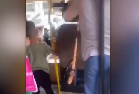 Bursa’da bir minibüs şoförü “Evli misin?” sorusu üzerine çılgına döndü
