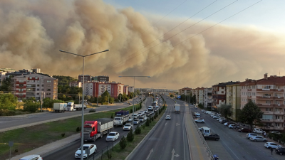 Çanakkale’de şehir merkezi dumanla kaplandı