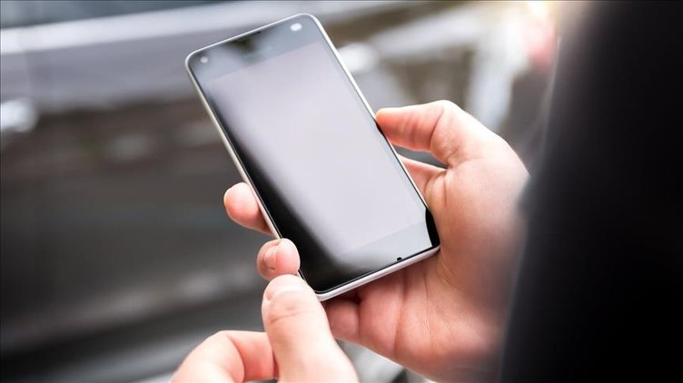 Müjdeyi Erdoğan duyurmuştu! Öğrencilere vergisiz telefon desteğinin detayları belli oldu