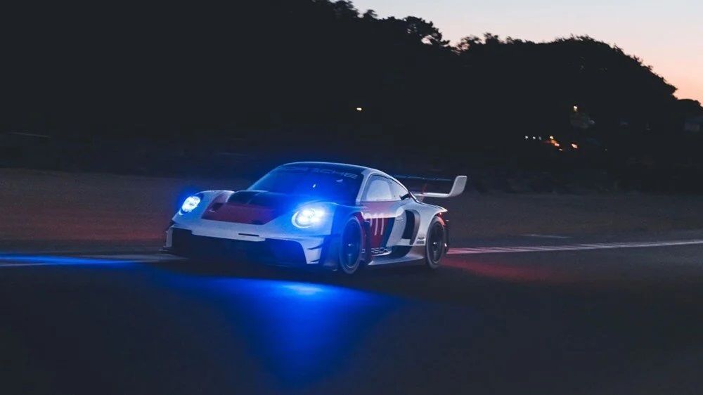Porsche, 911 GT3 R Rennsport’u tanıttı: 77 adet üretilecek