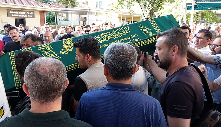 Meryem Büşra ve karnındaki bebeği için ayrı cenaze namazı