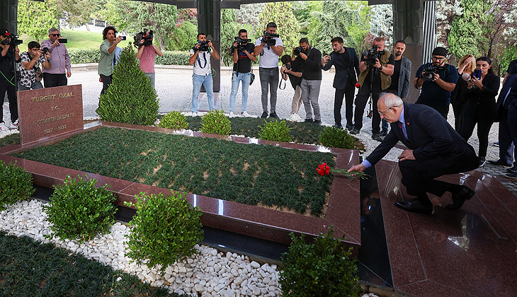 Kılıçdaroğlu, Menderes ve Özal’ın anıt mezarlarını ziyaret etti