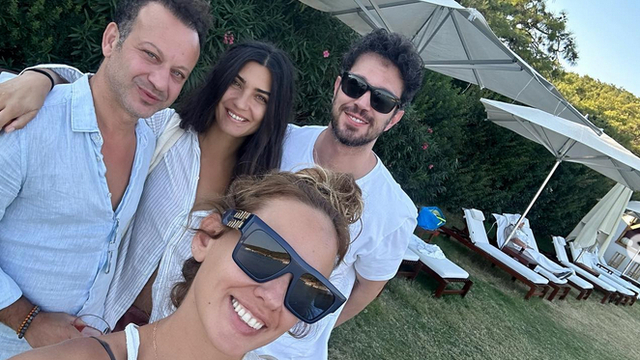 Tuba Büyüküstün, Murat Boz, Seda Bakan ve Rıza Kocaoğlu’nun deniz keyfi