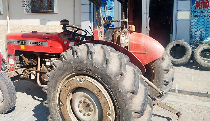 8 yaşındaki Eymen, babasının kullandığı traktörün altında kaldı
