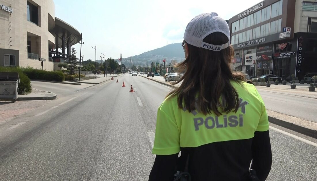 Bursa’da kural tanımaz sürücülere ceza kesildi