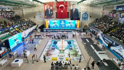 Bursa’da robotlar yarışıyor