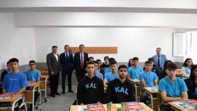Bursa’da Başkan Dündar’dan eğitime destek