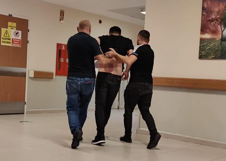 Bursa’da kendisine borcu olan şahsı yaralayan şüpheli tutuklandı Bursa’da kendisine borcu olan şahsı yaralayan şüpheli tutuklandı