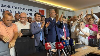 CHP Bursa’da devir teslim: Nihat Yeşiltaş, görevi devraldı