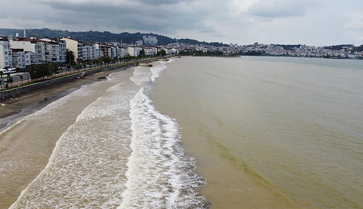 Ordu’da denizin rengi değişti