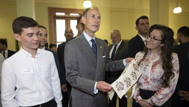 Prens Edward Kabataş Erkek Lisesi’ni ziyaret etti