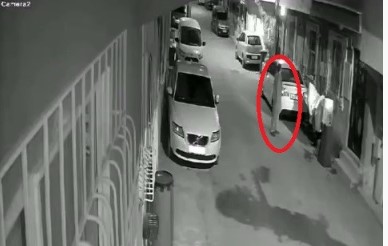Bursa’da bir garip hırsızlık! Bu kez motoru değil üzerindeki brandayı çaldılar