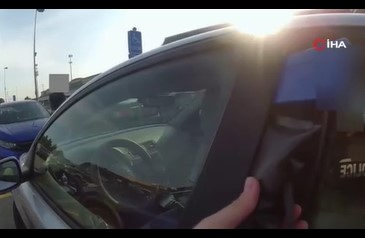 ABD polisi, araçtan inmeyen siyahi kadını ateş ederek öldürdü