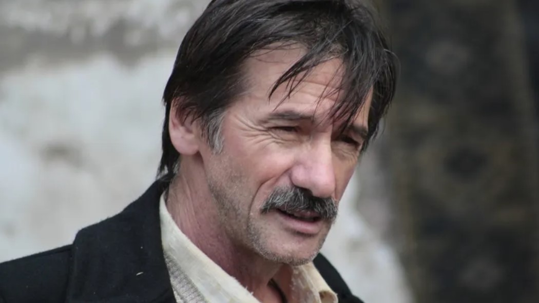 Oyuncu Mustafa Uzunyılmaz yolda yürürken kalp krizi geçirdi