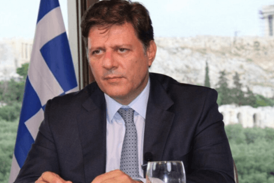 Yunan Bakan’dan feribottan itilen gencin ölümü sonrası istifa kararı