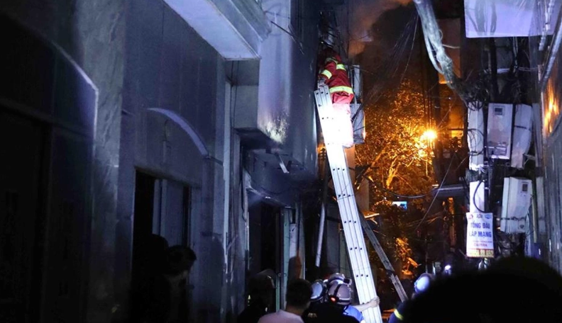 Vietnam’daki apartman yangınında ölü sayısı 56’ya yükseldi