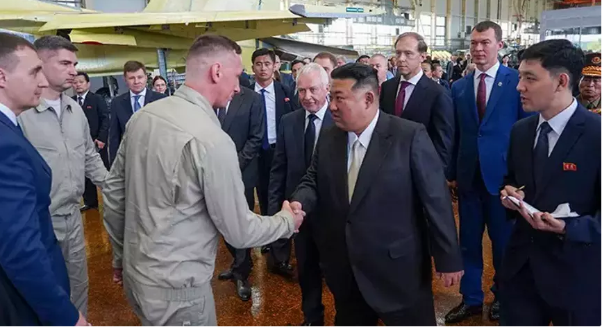 Kuzey Kore lideri Kim Rusya’da uçak fabrikasını ziyaret etti
