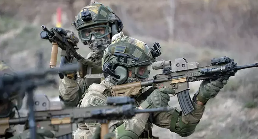 Taciz ateşi açan 5 terörist etkisiz hale getirildi Taciz ateşi açan 5 terörist etkisiz hale getirildi