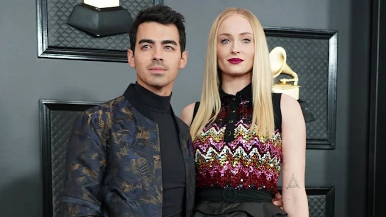 Sophie Turner, Joe Jonas’ın boşanma davası açtığını medyadan öğrenmiş