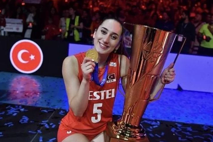 Filenin Sultanları’ndan Ayça Aykaç’dan evlilik paylaşımı!