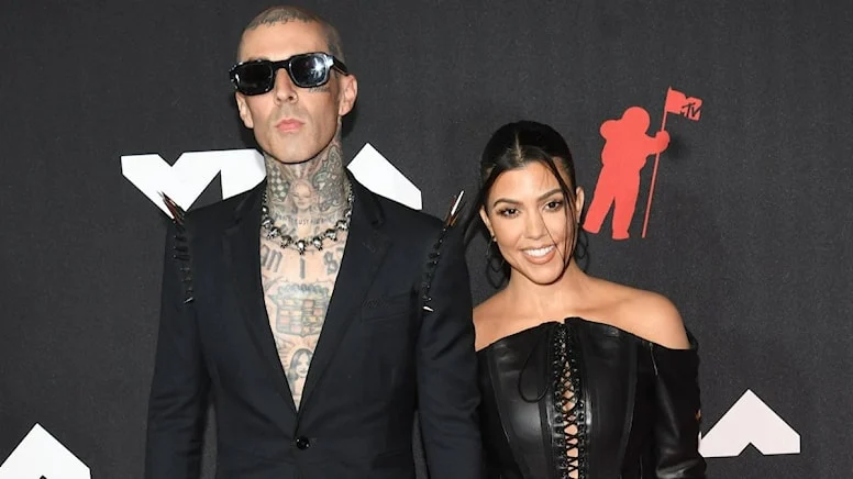 Hamileyken acil ameliyata giren Kourtney Kardashian’ın son durumu