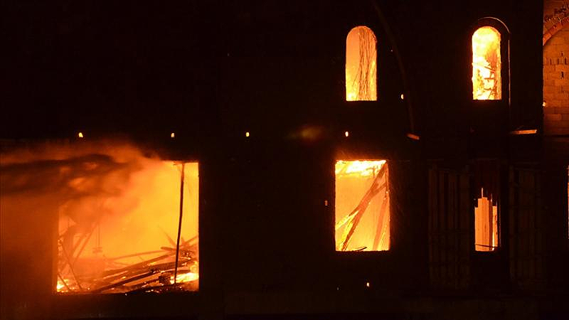 İsveç’te cami yangını