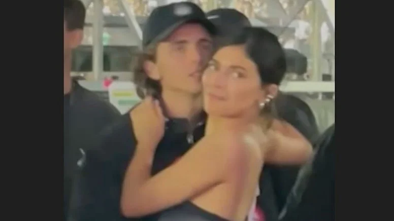 Timothée Chalamet ve Kylie Jenner aşklarını duyurdu