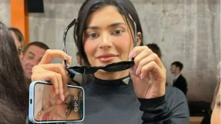 Kylie Jenner’ın telefon ekranı sosyal medyada gündeme oturdu