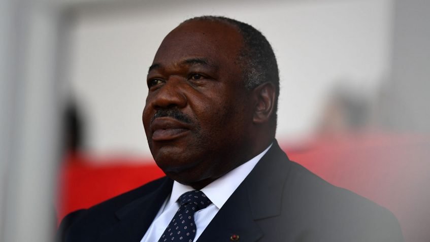 Gabon’da cuntadan devrik lidere yurtdışı ‘özgürlüğü’