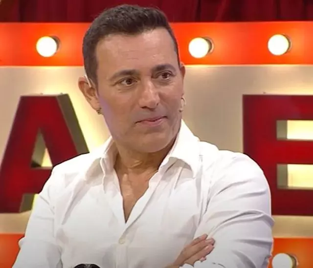 Mustafa Sandal ayakkabılarıyla gündem oldu!