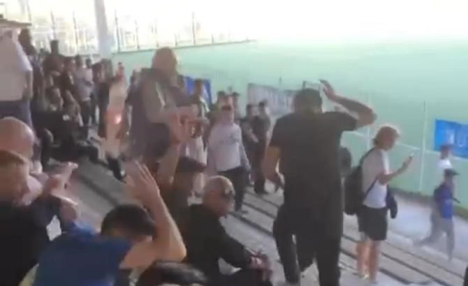 Bursa’da saha karıştı, taraftarlar birbirine girdi