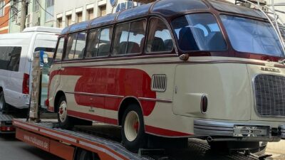 Bursa’da sanayi sitesi içerisinde müze…90 yıllık klasik otobüsleri restore ediyorlar