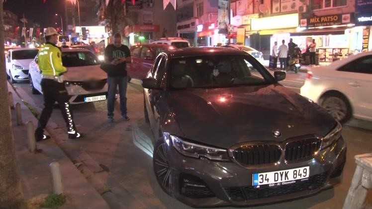 Alkollü sürücü lüks otomobille kaza yaptı