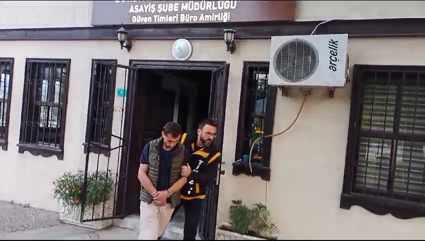 Bursa polisi o şüpheliyi adım adım takip etti