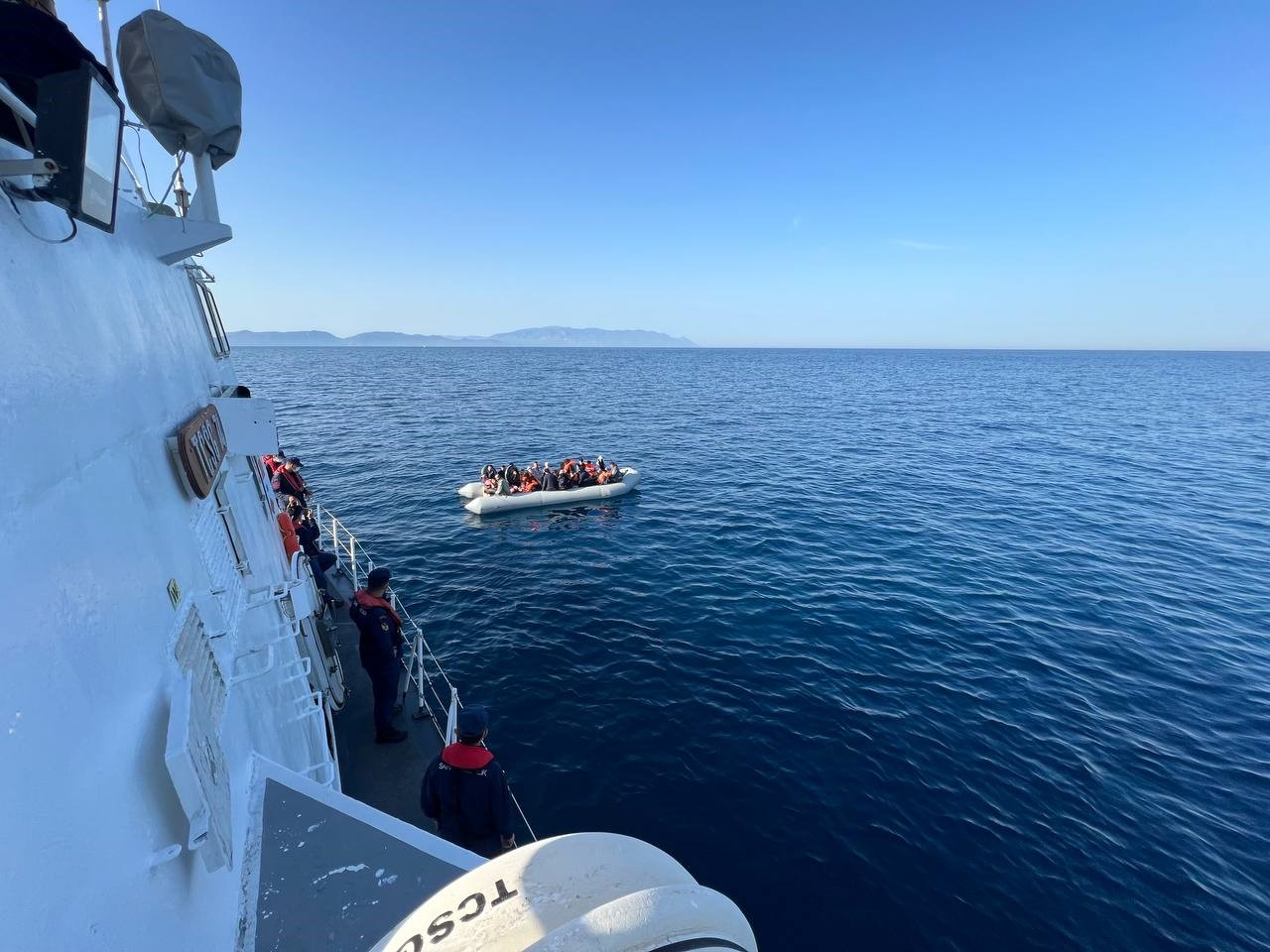 Bodrum açıklarında 81 düzensiz göçmen yakalandı