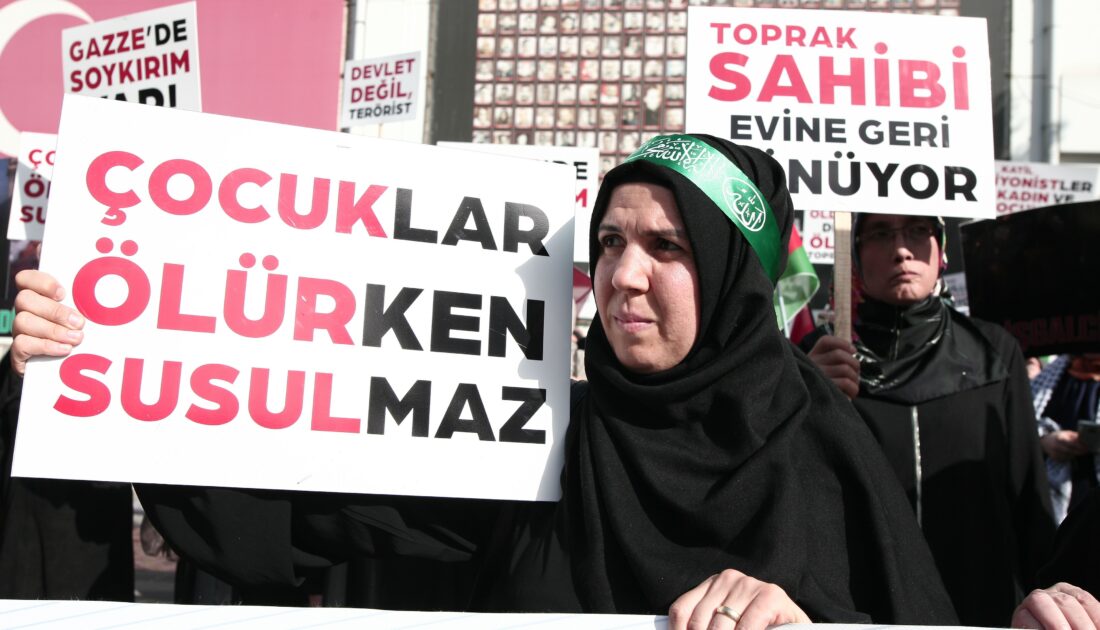 Bursa’da Filistin için sessiz oturma eylemi