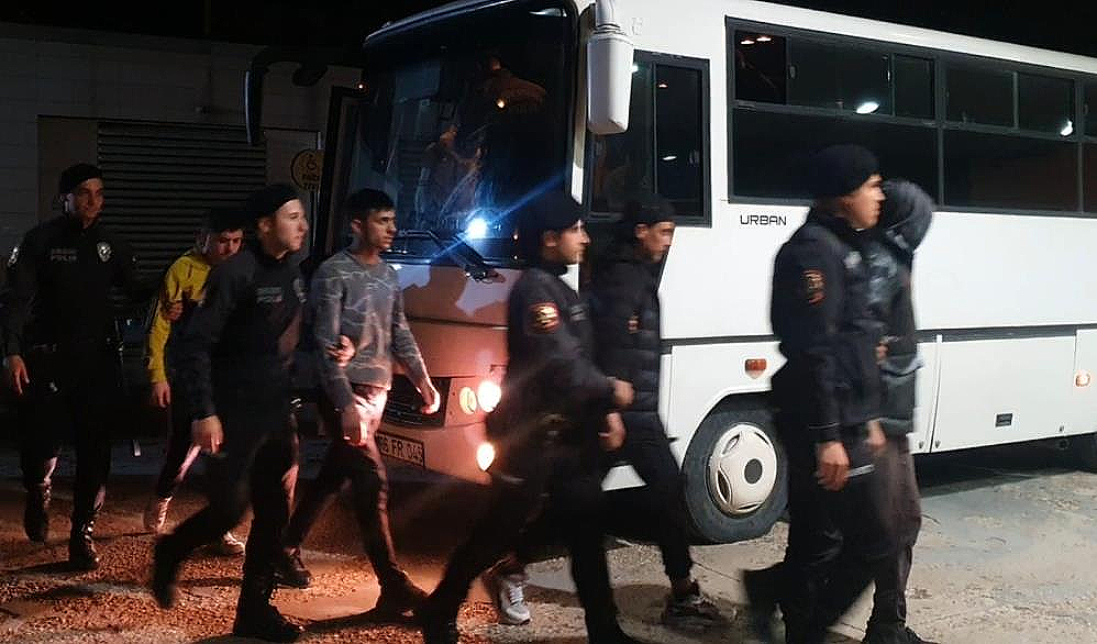 Bursa’da operasyon: 50 kaçak göçmen yakalandı