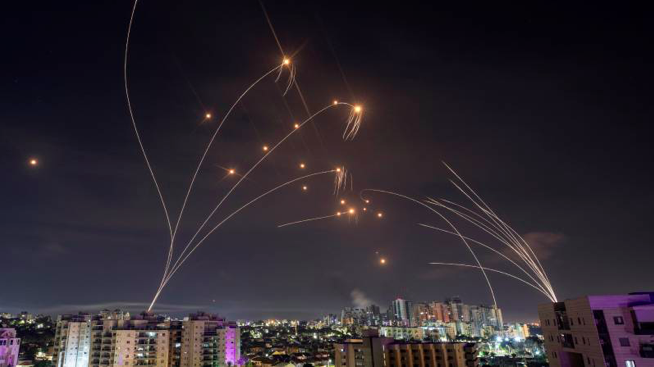 Hamas’ın verdiği süre doldu: Füzeler ateşlendi
