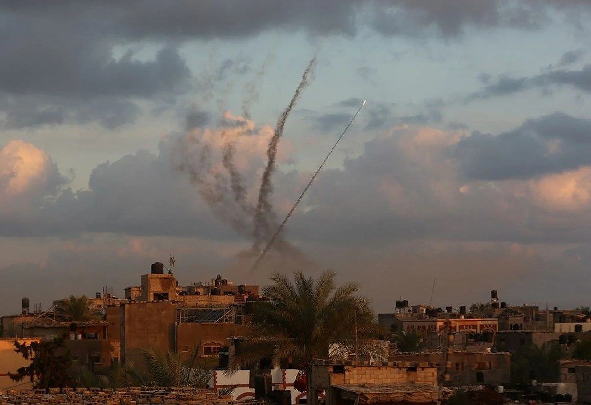 İsrail: Rehinelere zarar verme pahasına Gazze’ye yönelik saldırılara devam edeceğiz